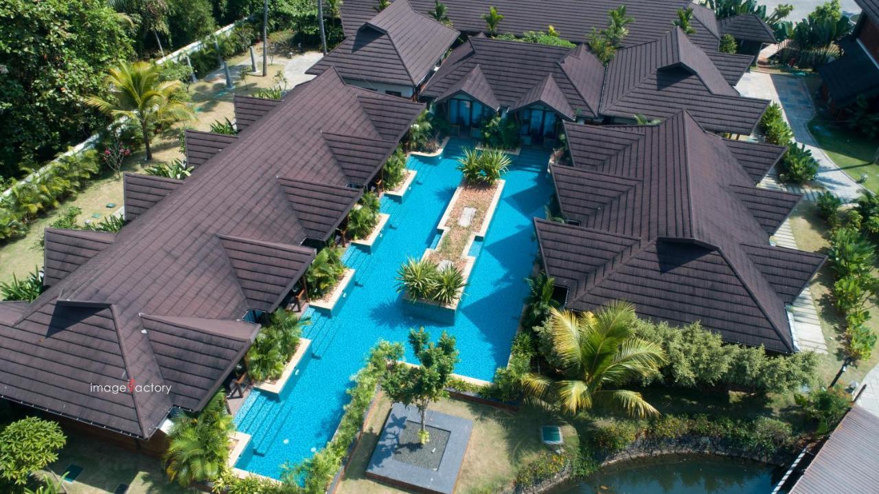 Gokulam Grand Resort & Spa, クマラコム エクステリア 写真