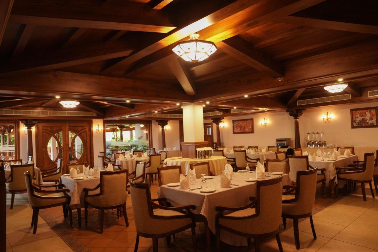 Gokulam Grand Resort & Spa, クマラコム エクステリア 写真