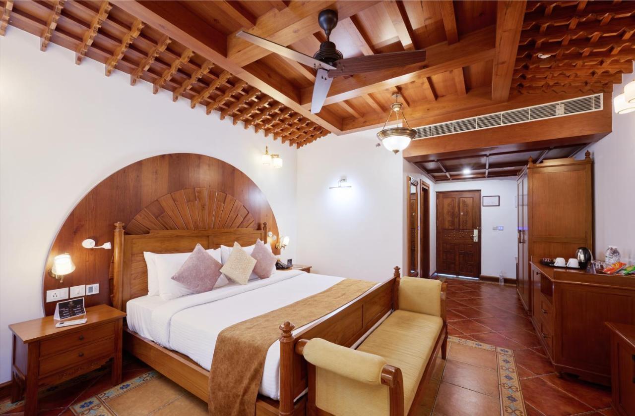 Gokulam Grand Resort & Spa, クマラコム エクステリア 写真