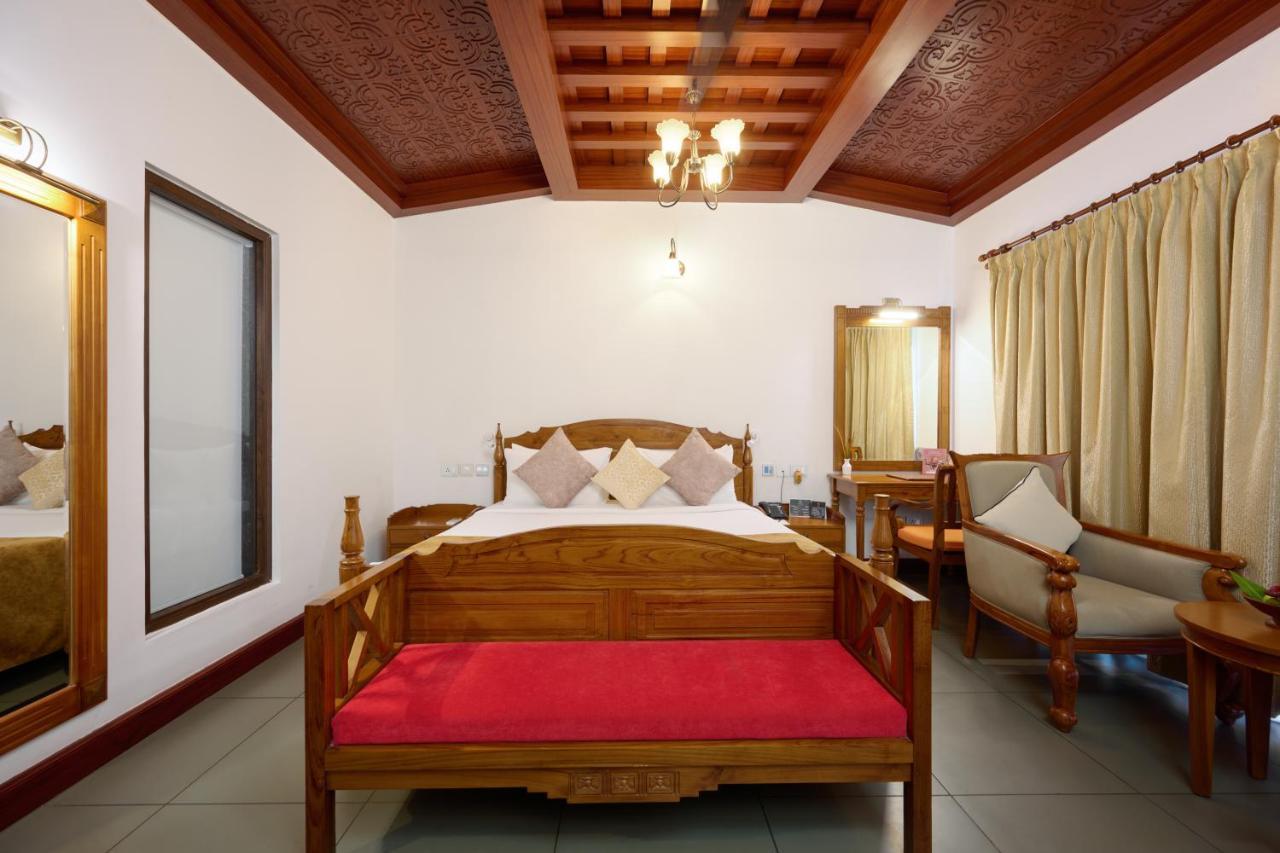Gokulam Grand Resort & Spa, クマラコム エクステリア 写真