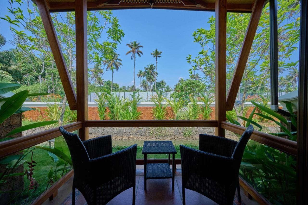 Gokulam Grand Resort & Spa, クマラコム エクステリア 写真