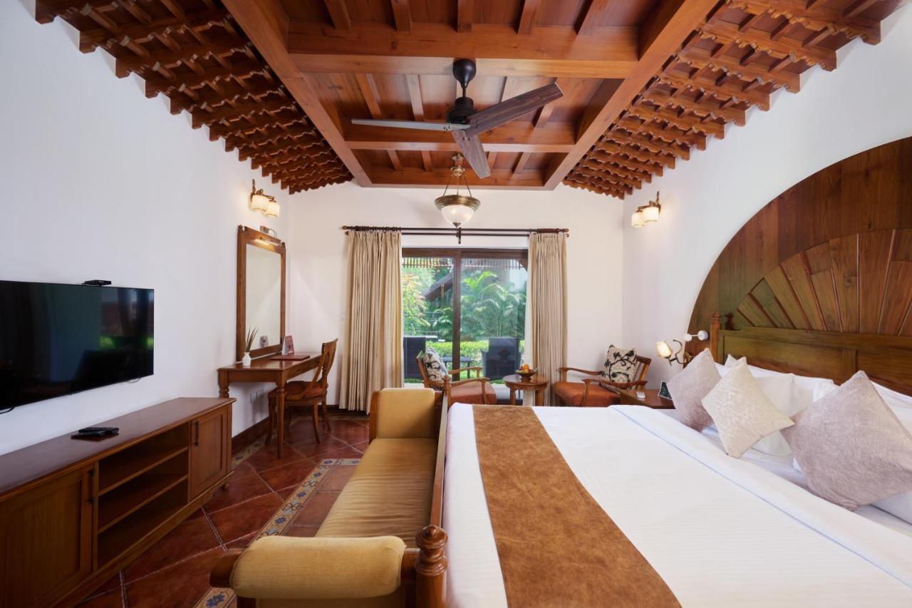 Gokulam Grand Resort & Spa, クマラコム エクステリア 写真