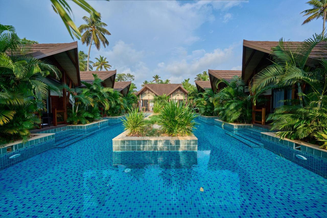 Gokulam Grand Resort & Spa, クマラコム エクステリア 写真