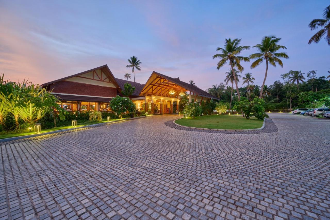 Gokulam Grand Resort & Spa, クマラコム エクステリア 写真