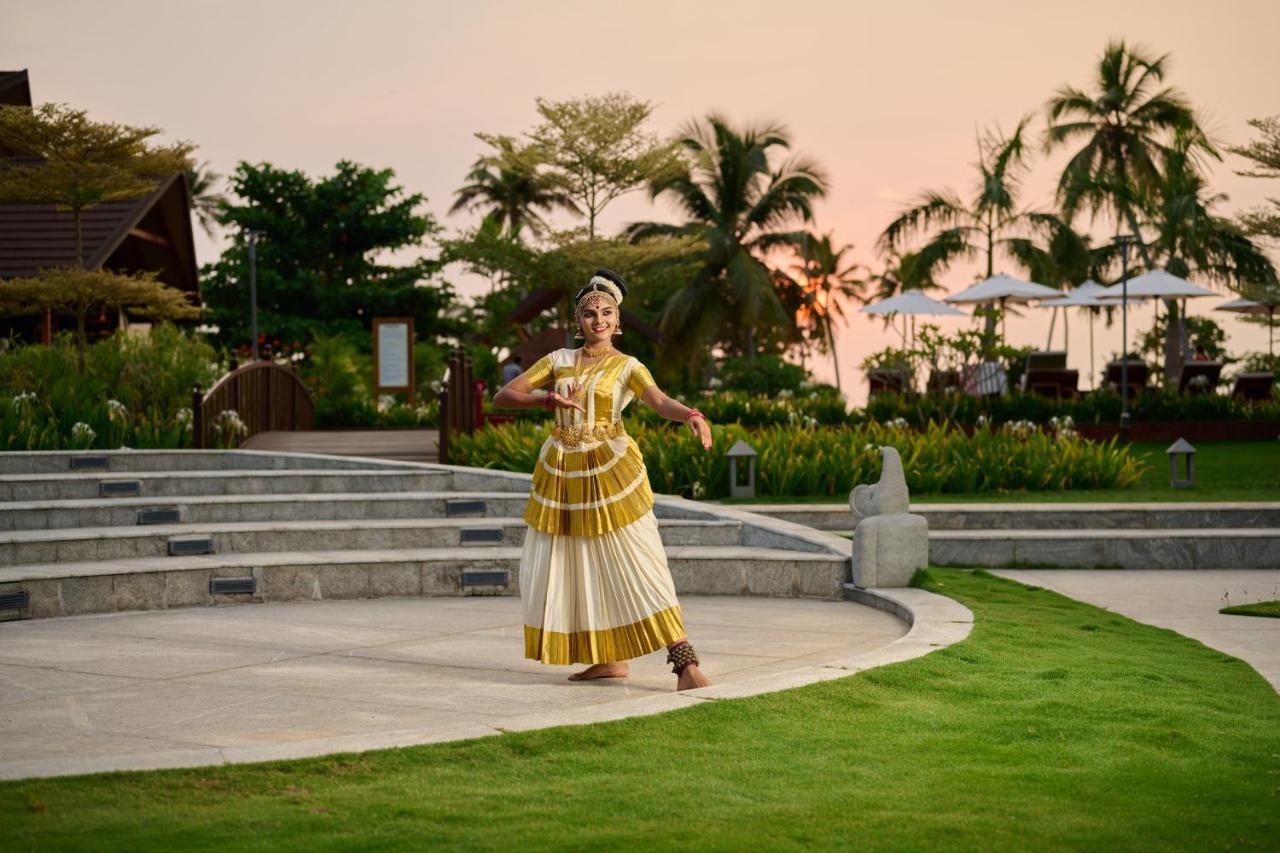 Gokulam Grand Resort & Spa, クマラコム エクステリア 写真