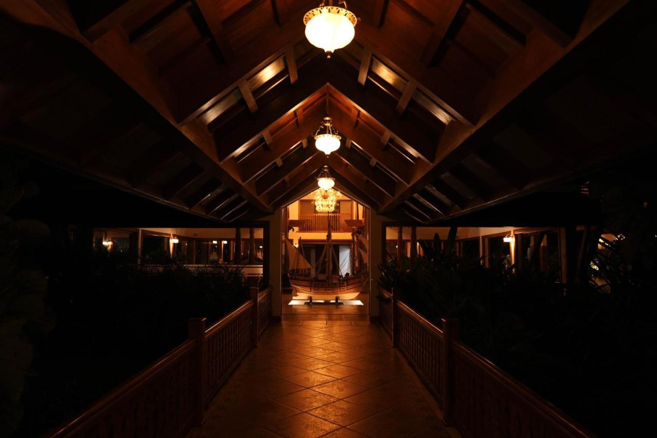 Gokulam Grand Resort & Spa, クマラコム エクステリア 写真