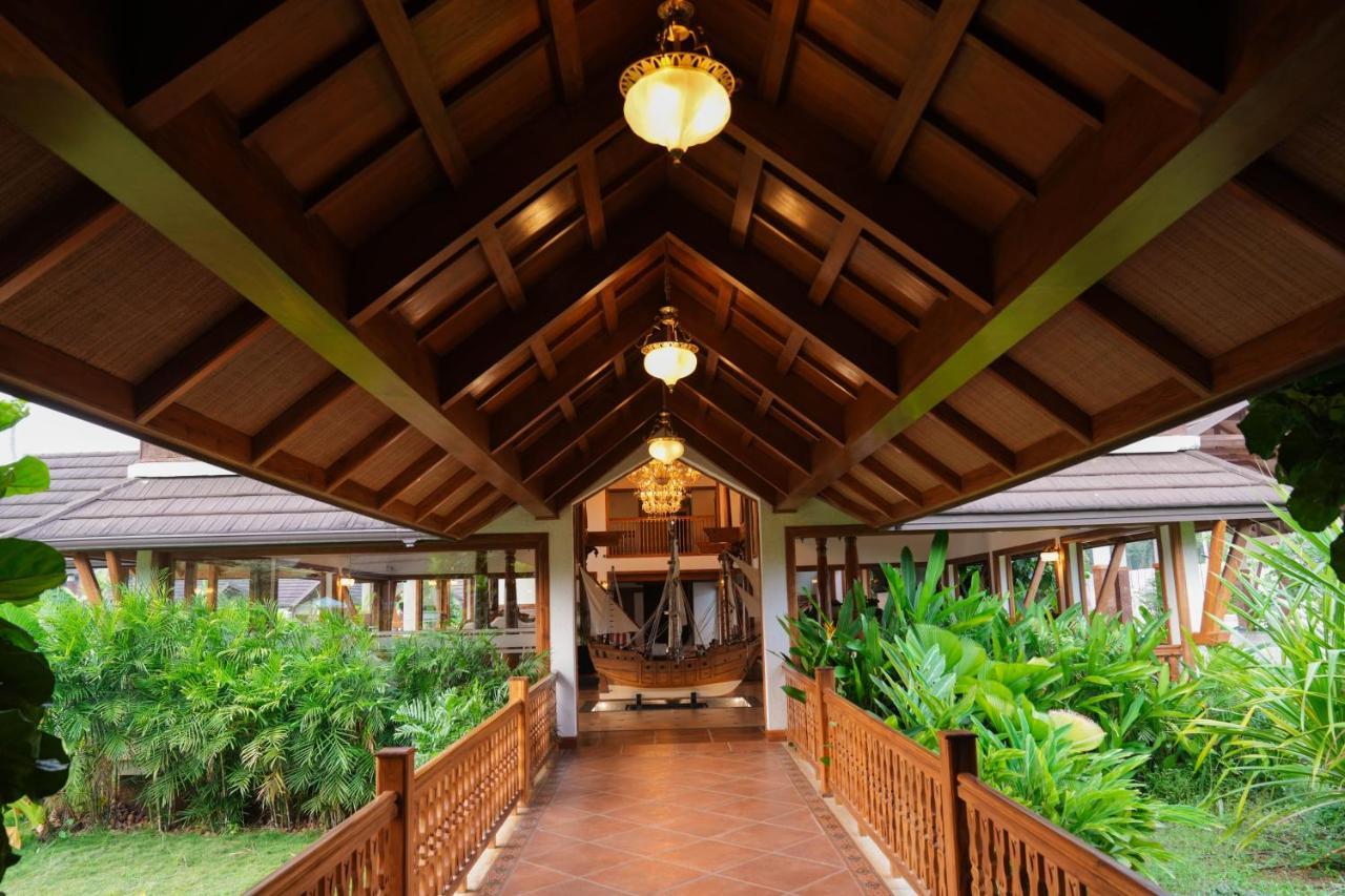 Gokulam Grand Resort & Spa, クマラコム エクステリア 写真