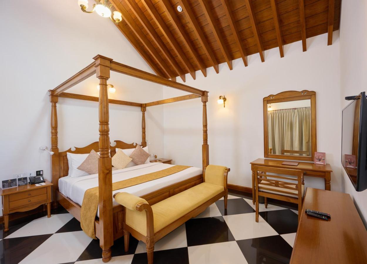 Gokulam Grand Resort & Spa, クマラコム エクステリア 写真